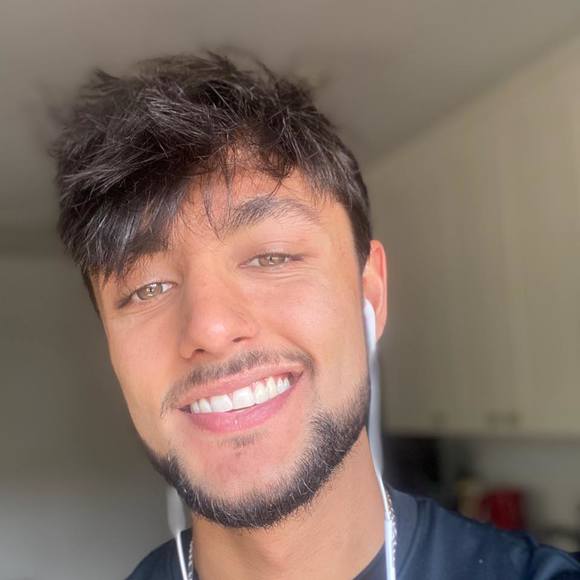 Meet your Posher, Riyad - Picture 1 of 1